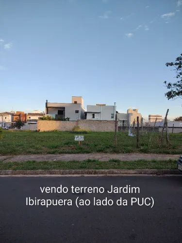 Terreno plano ao lado da Puc