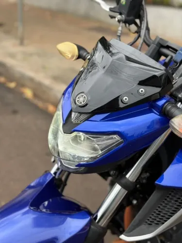 Vende-se fazer 250 azul 2020