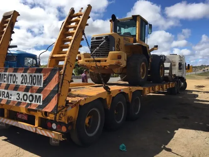 Carreta Prancha Randon 2003 com Pneus 20.0 por 3.00