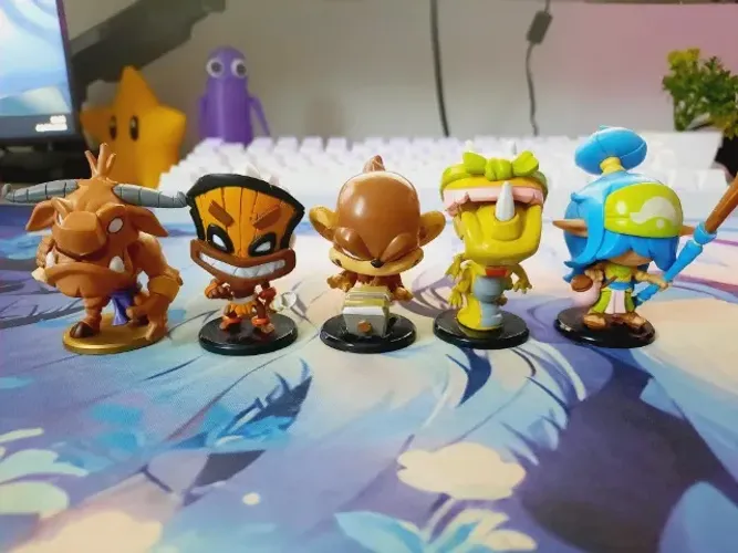 Krosmaster Arena Kit 10 Miniaturas Originais + Cartas + Códigos + Tokens