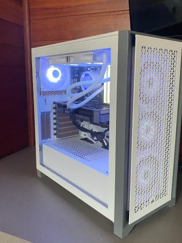 PC Gamer Ryzen 7 5800X | RTX 3060 12GB | SSD NVMe 2TB | Setup Branco RGB