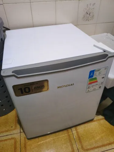 Frigobar Mondial 46L