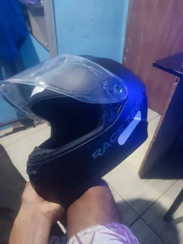 Capacete Race tech hit
