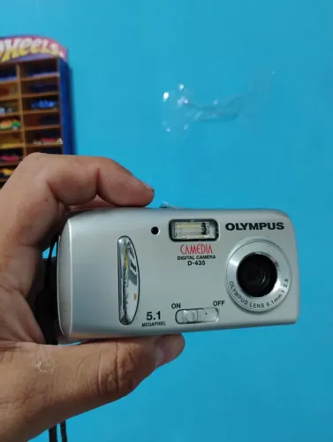 Camera digital Olympus 5.1 mp D-435