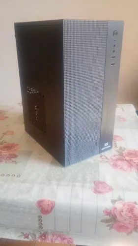 Vendo CPU completa NOVA