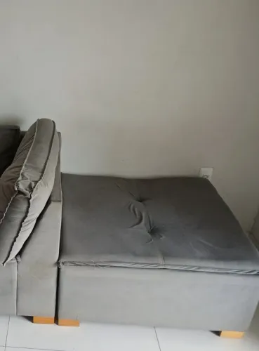 Sofá 3 e 5 lugares com com uma parte sobressalente, apenas 1000 Reais