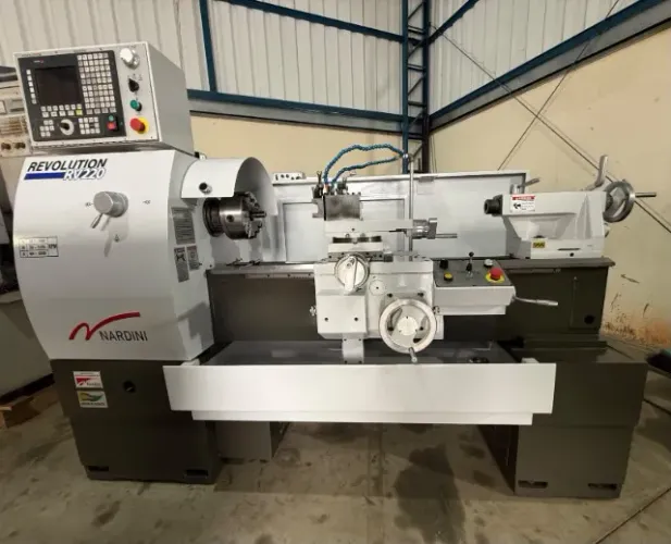 Torno Eletronico NARDINI REVOLUTION RV 220 - 440×1000 comando CNC FAGOR 8035
