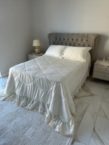 Cama Box Castor + Cabeceira Estofada + 2 Criados-Mudos
