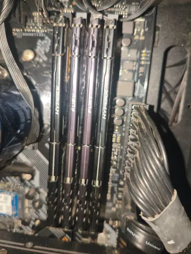 Memória ram ddr4 kingston (2x8)