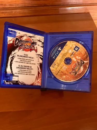 Dragon Ball FighterZ - Edição de Lançamento- PS4