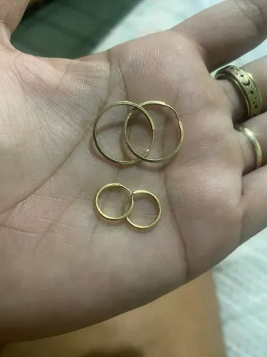 Vendo dois pares de argola de ouro, 0.6 maior e 0.4 menor