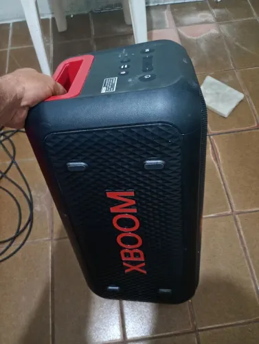 Caixa LG xbom xl5s 200 whatts