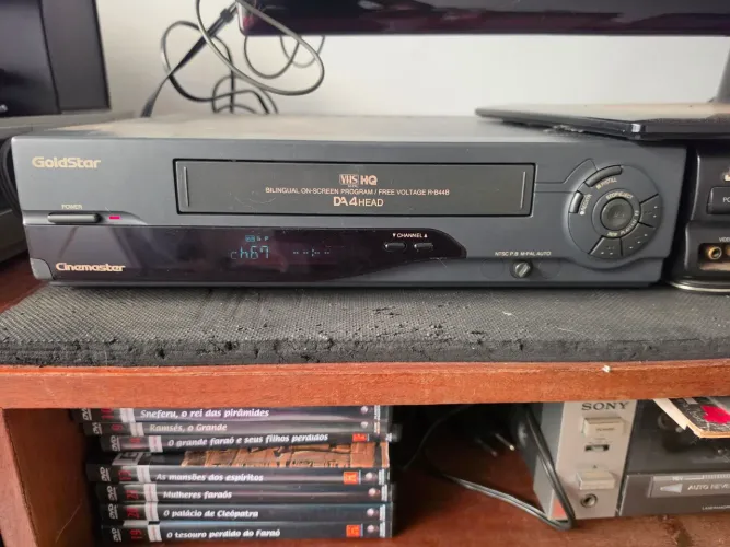 Aparelho de VHS Goldstar 4 cabeças