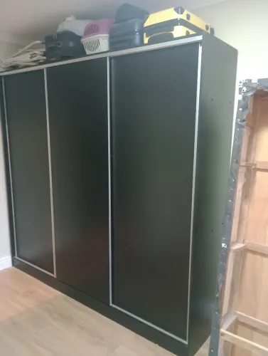 Guarda Roupas Zurique 3 portas USADO