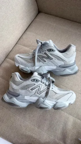 New Balance 9060 Em Couro Cinza Gelo Feminino