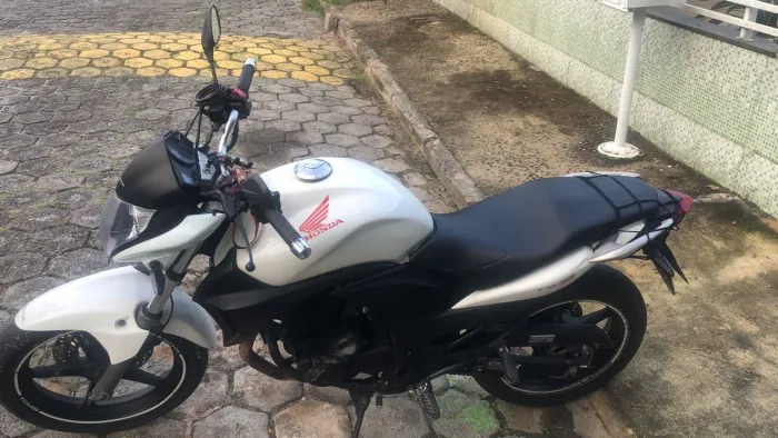 Cb 300 pra cliente exigente 