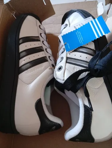 Tênis Adidas