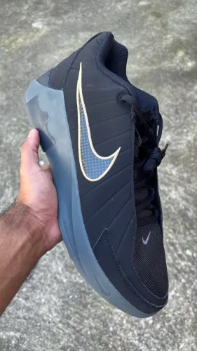 Lebron Witness - Tamanho 47