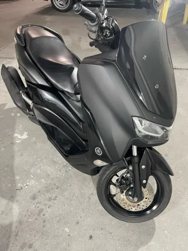 Yamaha NMax 160 2022 ( super nova )