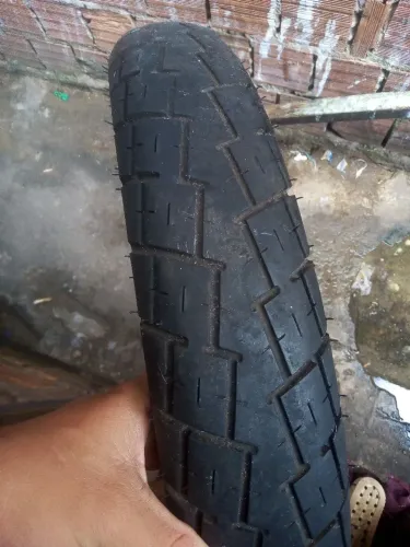 Pneu usado 