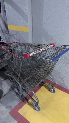 Vendo carrinhos de compra 