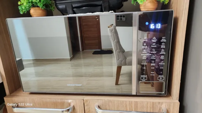 Vendo e faço entrega grátis Micro-ondas Brastemp 