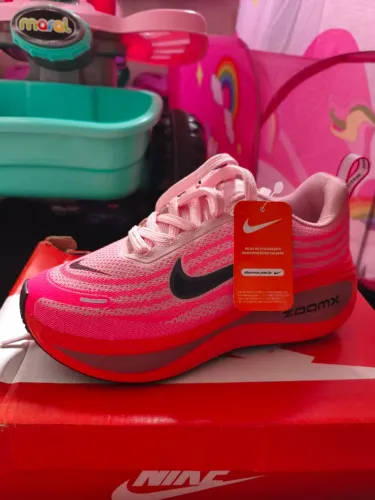 Nike zoomX vomero plus