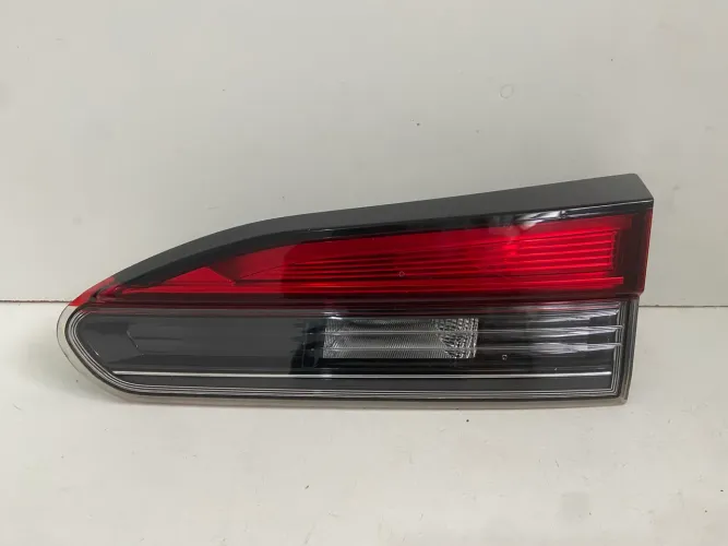 Lanterna Traseira Corolla Cross 2021 22 23 24 (Mala Lado Direito Com Led)