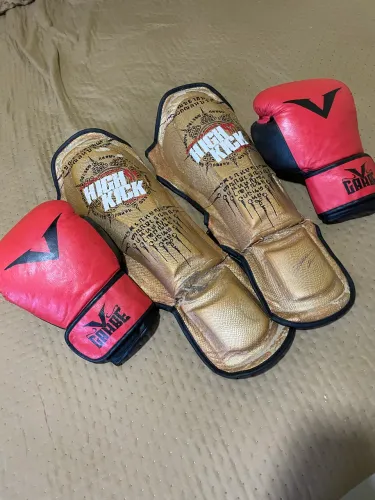 Kit de luva de boxe, muay thai e caneleira 