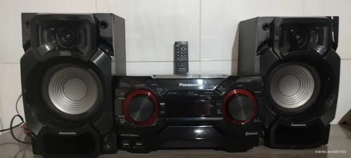 Mini System Panasonic SC-AKX220 Bluetooth USB Bivolt