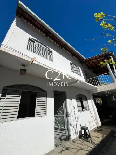 Sobrado + Casa Térrea (lote com 242m²) - Setor Novo Horizonte