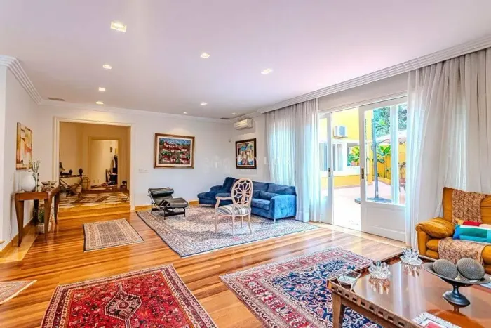 Casa com 4 Quartos à Venda, Cidade Jardim - São Paulo