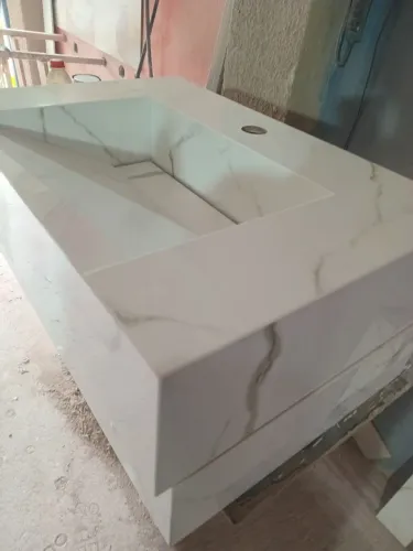Pia esculpida nova