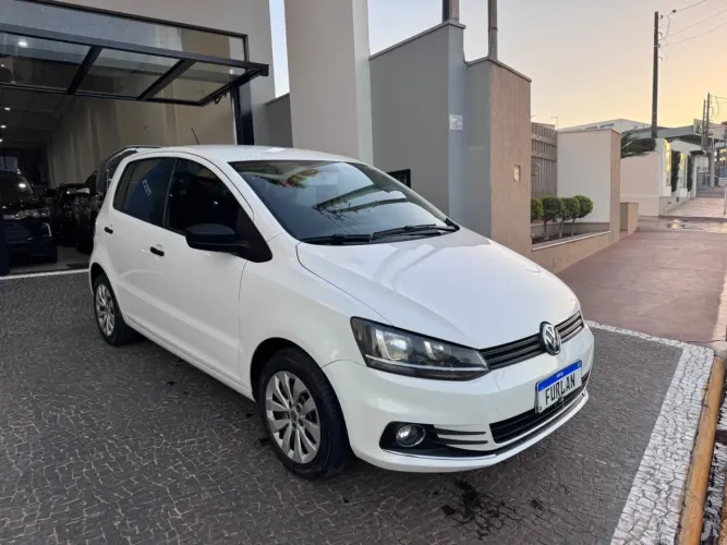 Volkswagen Fox Trendline 1.0 Flex 8V 5P 2015
