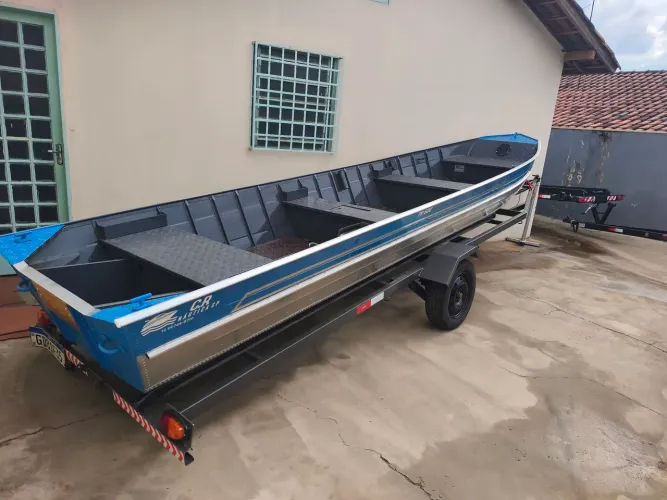 Barco Zero -Semi chata 6 metros borda alta