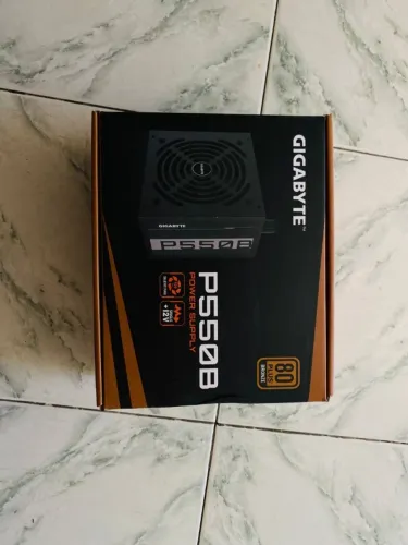 Fonte Atx Gigabyte P550b 550w 80 Plus Bronze - Seminovo
