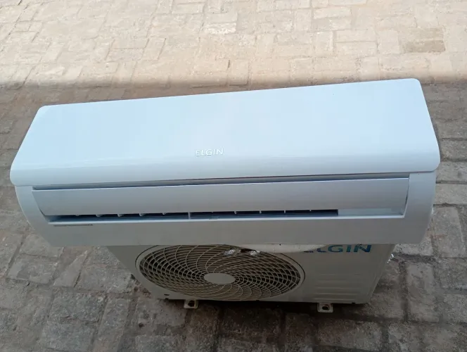 Ar condicionado de 12 mil BTUs Elgin 
