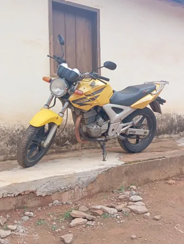 Vendo cb Twister 250 se encontra em Rosário da Limeira MG