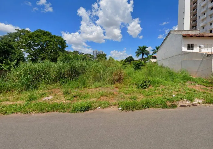Área para alugar, 585 m² por R$ 580,00/mês - Vila Rosa - Goiânia/GO