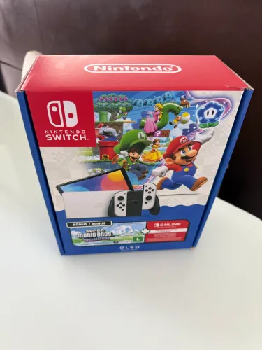 Nintendo Switch OLED + Super Mario Bros. Wonder