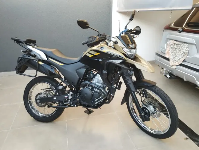 Vende-se essa maravilhosa lander 