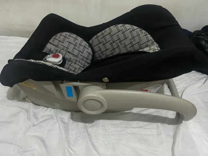 Bebê conforto com pouco tempo de uso