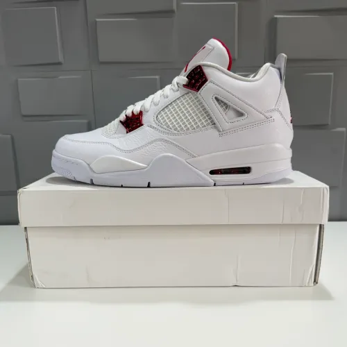 Air Jordan 4 Metallic Red 42,5
