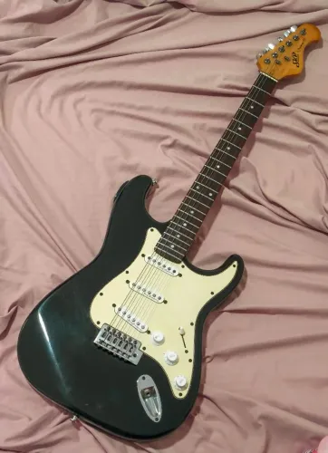 Guitarra SKP Challenger III Stratocaster - Upgrade CTS + Kent Armstrong | Pronta pra tocar