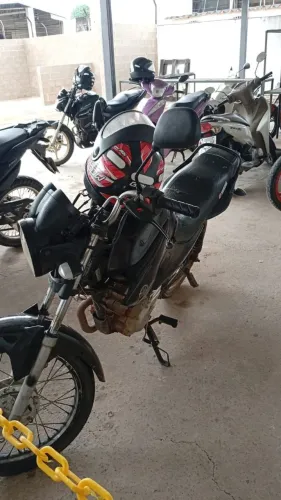 Vende se essa moto