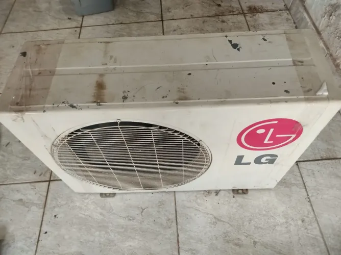 Condensadora LG 12 mil BTUs convencional