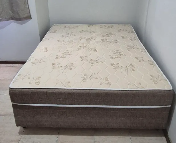 Cama Box Casal Seminova - Excelente - R$650