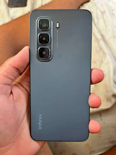 Infinix Hot 50 pro 8/256 (LEIA o anúncio com atenção)