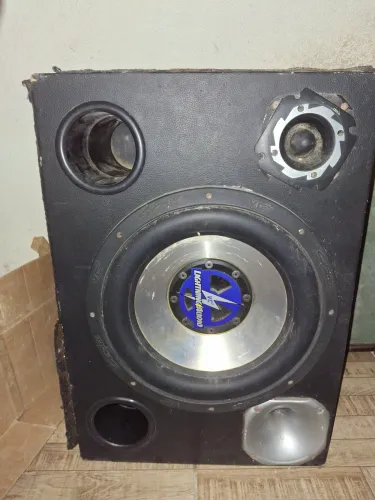 Caixa de som artesanal usado- auto falante pesado