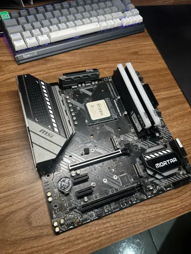KIT UPGRADE b550 ryzen 5 5600 16GB RGB 3600mhz de RAM